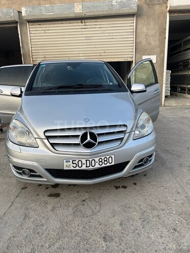 Mercedes B 180 2009, 180,000 km - 1.7 l - Bakı