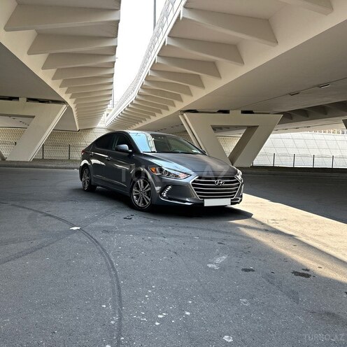 Hyundai Elantra 2018, 18,000 km - 2.0 l - Bakı