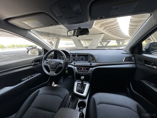 Hyundai Elantra 2018, 18,000 km - 2.0 l - Bakı