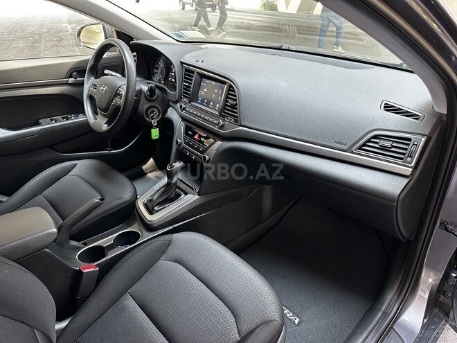 Hyundai Elantra 2018, 18,000 km - 2.0 l - Bakı