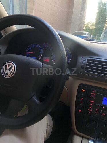 Volkswagen Passat 2004, 225,308 km - 1.8 l - Bakı