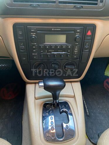 Volkswagen Passat 2004, 225,308 km - 1.8 l - Bakı