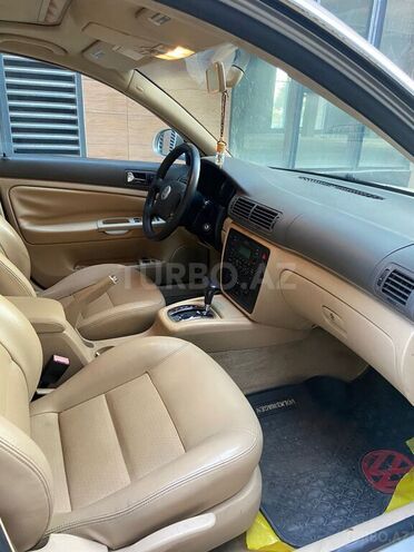 Volkswagen Passat 2004, 225,308 km - 1.8 l - Bakı