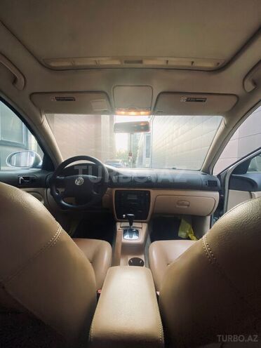 Volkswagen Passat 2004, 225,308 km - 1.8 l - Bakı