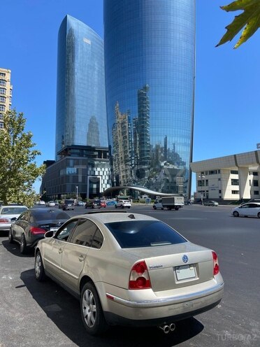 Volkswagen Passat 2004, 225,308 km - 1.8 l - Bakı