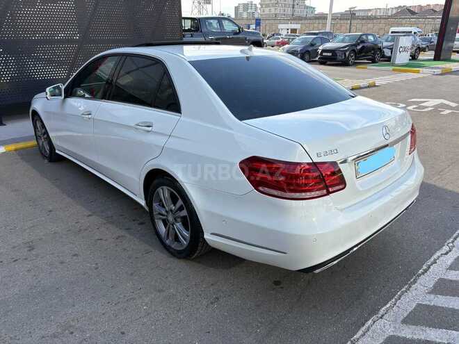 Mercedes E 220 d 2015, 141,000 km - 2.1 л - Bakı