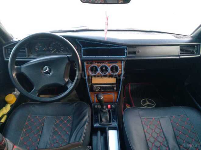 Mercedes 190 1993, 250,000 km - 1.8 l - Salyan