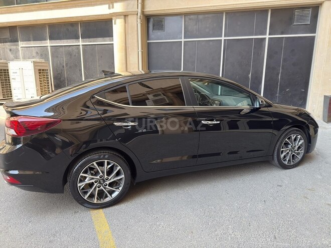 Hyundai Elantra 2019, 97,000 km - 2.0 l - Bakı