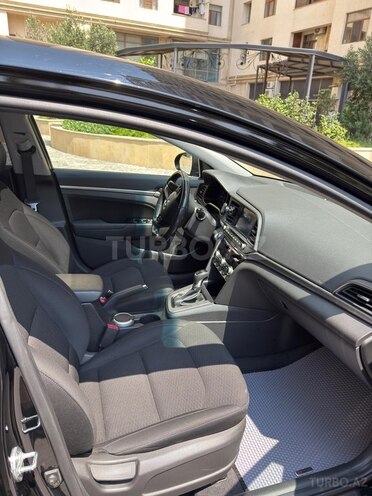 Hyundai Elantra 2019, 97,000 km - 2.0 l - Bakı