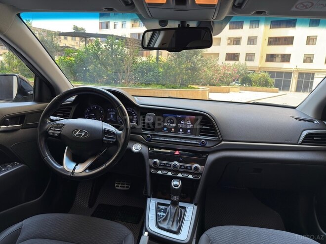 Hyundai Elantra 2019, 97,000 km - 2.0 l - Bakı