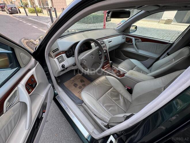 Mercedes E 240 2001, 350,000 km - 2.4 l - Bakı