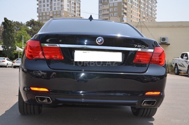 BMW 750 2010, 185,000 km - 4.4 l - Bakı