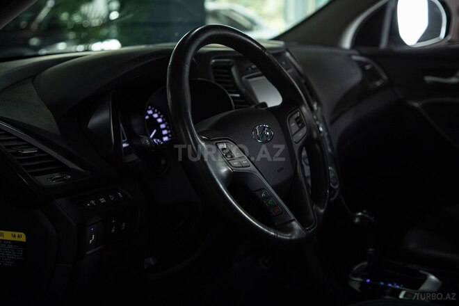 Hyundai Santa Fe-9