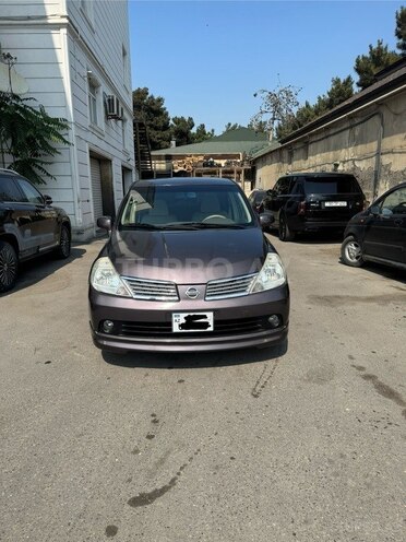 Nissan Tiida-5