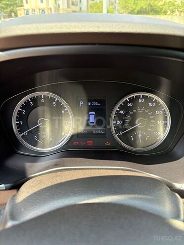 Hyundai Santa Fe-6