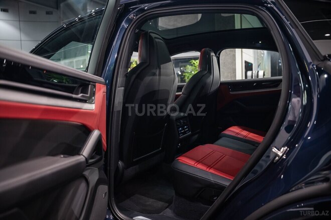 Porsche Cayenne E-hybrid Coupe-13
