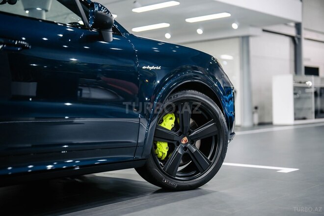 Porsche Cayenne E-hybrid Coupe-7