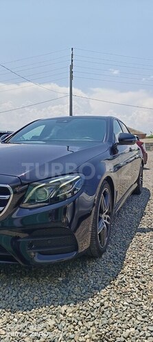 Mercedes E 200 4MATIC-6