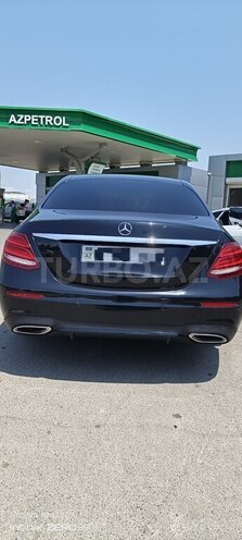 Mercedes E 200 4MATIC-13