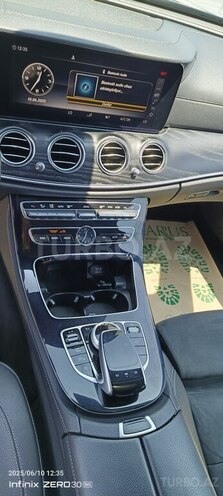 Mercedes E 200 4MATIC-16