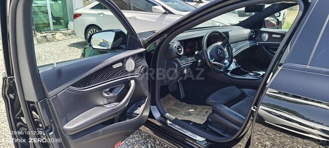 Mercedes E 200 4MATIC-20