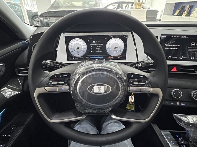 Hyundai Elantra-16
