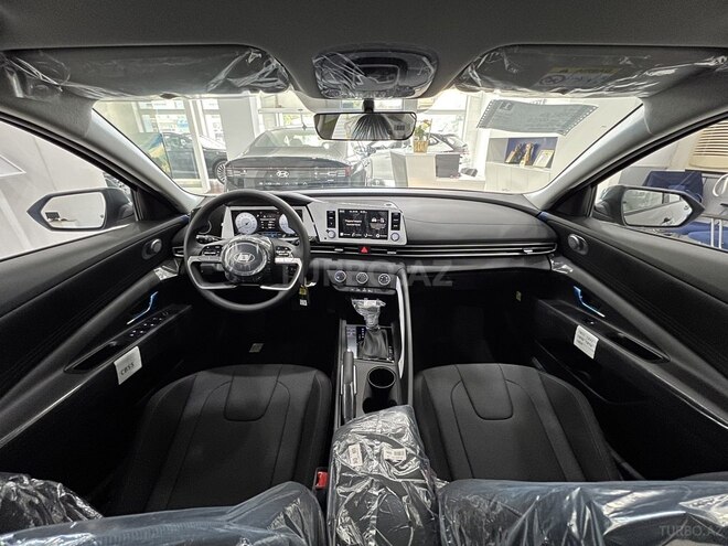 Hyundai Elantra-14