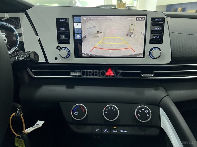 Hyundai Elantra-17
