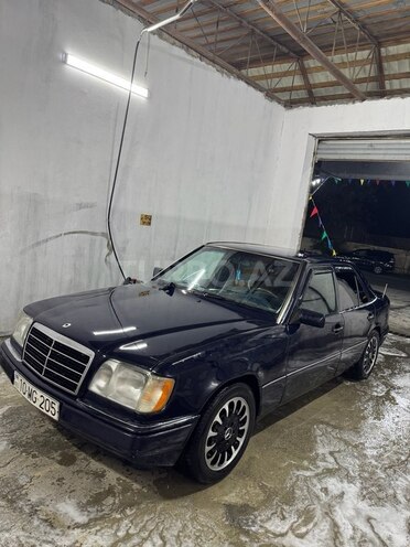 Mercedes E 220 1995, 512,456 km - 2.2 l - Bakı