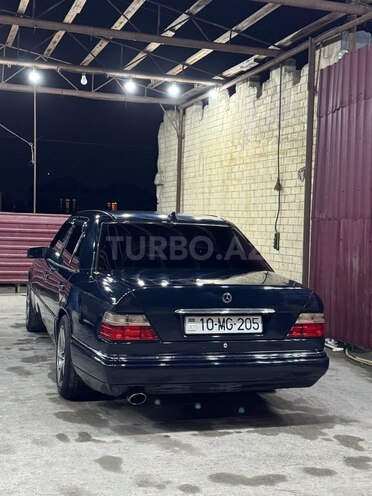 Mercedes E 220 1995, 512,456 km - 2.2 l - Bakı