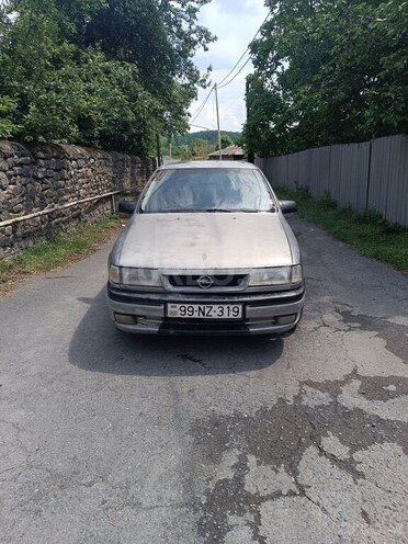 Opel Vectra 1995, 321,321 km - 2.0 l - Qax