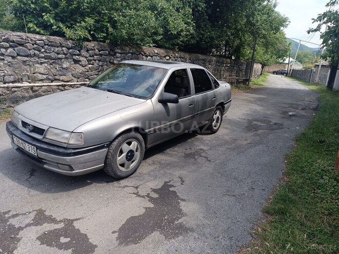 Opel Vectra 1995, 321,321 km - 2.0 l - Qax