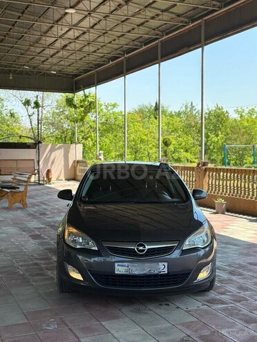 Opel Astra 2010, 300,000 km - 1.3 l - İsmayıllı