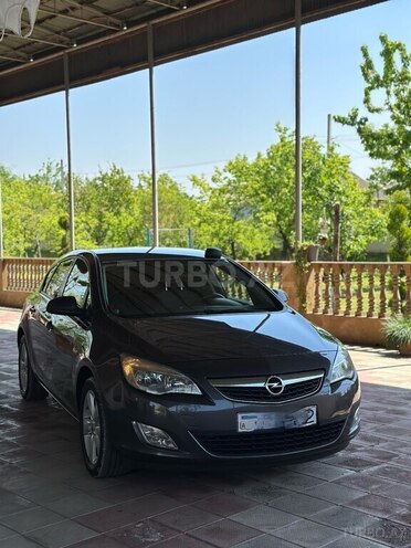 Opel Astra 2010, 300,000 km - 1.3 l - İsmayıllı