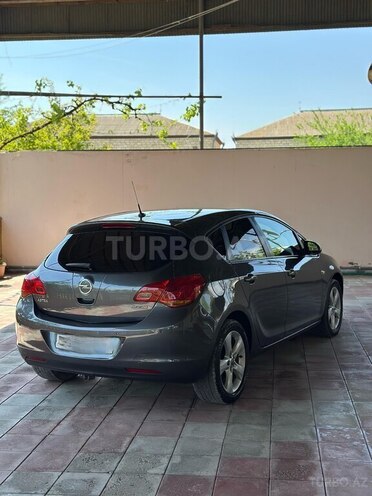 Opel Astra 2010, 300,000 km - 1.3 l - İsmayıllı