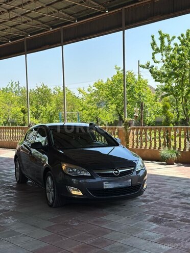 Opel Astra 2010, 300,000 km - 1.3 l - İsmayıllı