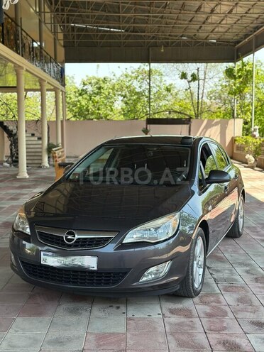 Opel Astra 2010, 300,000 km - 1.3 l - İsmayıllı