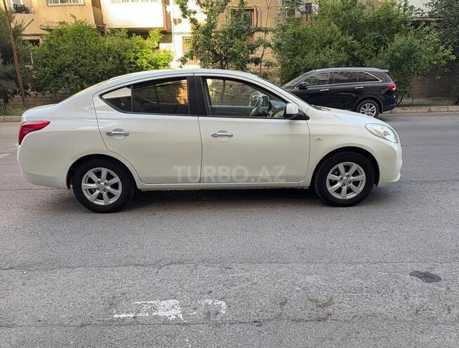 Nissan Sunny 2013, 350,000 km - 1.5 l - Bakı