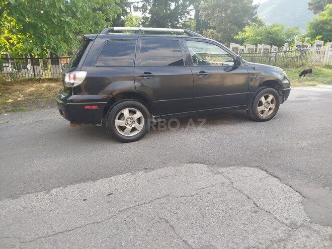 Mitsubishi Outlander 2004, 235,680 km - 2.0 l - Şəki