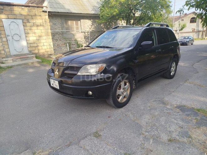 Mitsubishi Outlander 2004, 235,680 km - 2.0 l - Şəki
