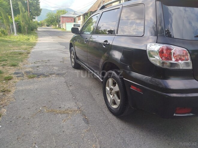 Mitsubishi Outlander 2004, 235,680 km - 2.0 l - Şəki