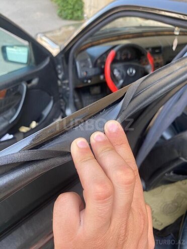 Mercedes C 200 1997, 298,000 km - 2.0 л - Bakı