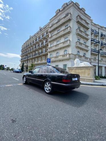 Mercedes C 200 1997, 298,000 km - 2.0 л - Bakı
