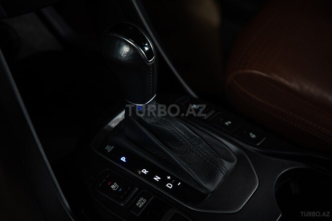 Hyundai Grand Santa Fe-28