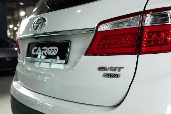 Hyundai Grand Santa Fe-37