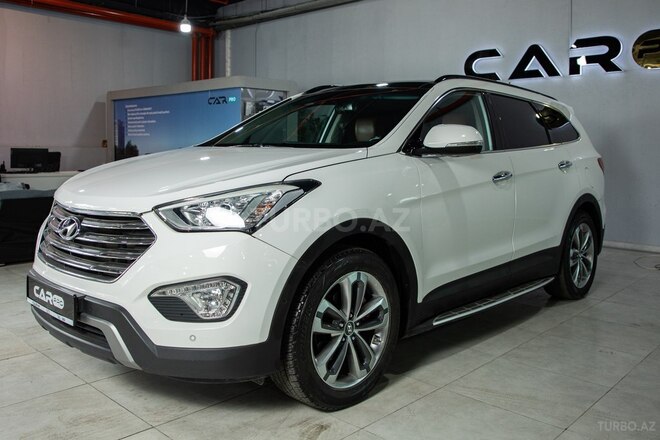 Hyundai Grand Santa Fe-6