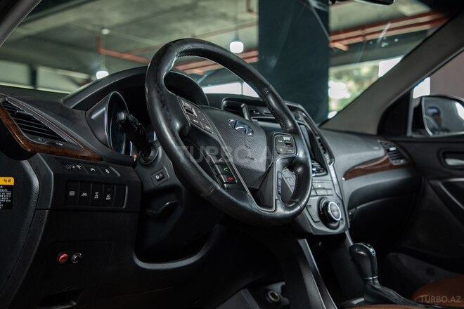 Hyundai Grand Santa Fe-7