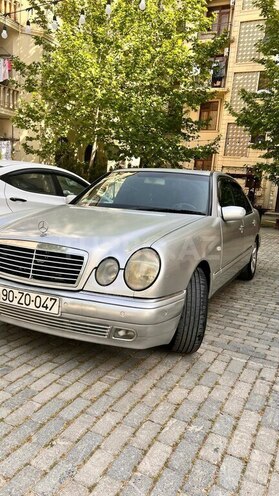 Mercedes E 240 1997, 426,581 km - 2.4 l - Bakı