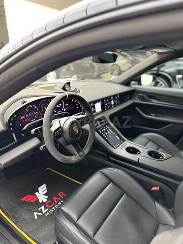 Porsche Taycan 4S Cross Turismo-10