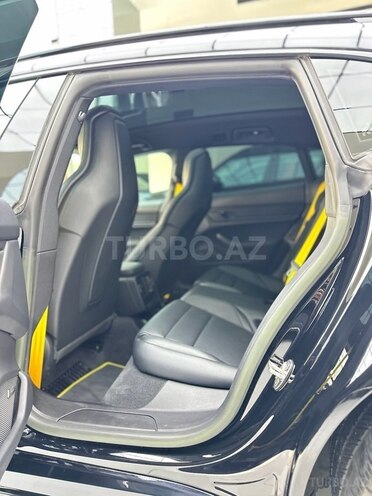 Porsche Taycan 4S Cross Turismo-16